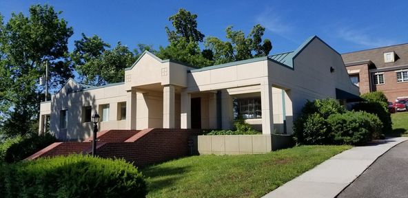 Traditional Health Clinic & Salt Spa: 6210 Highland Place Way, Knoxville, TN 37919